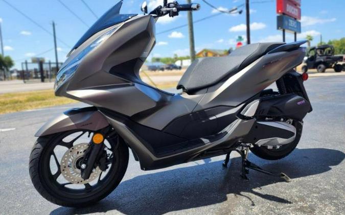 2023 Honda® PCX