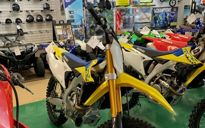 2024 Suzuki RM-Z450 First Look [with RM Army Kit]