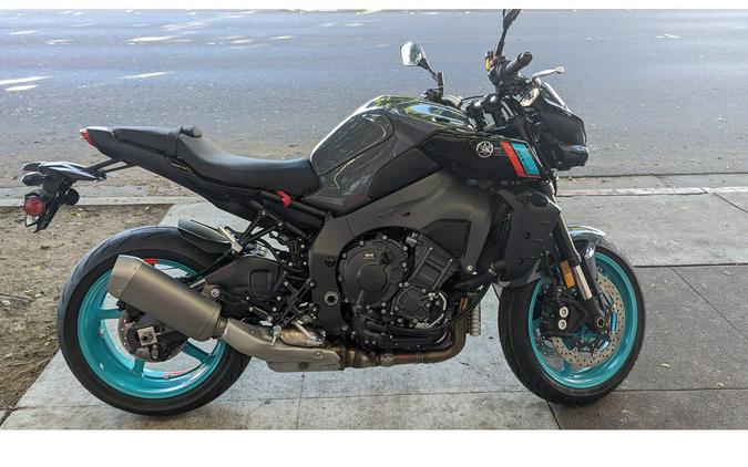 2023 Yamaha MT-10 CA