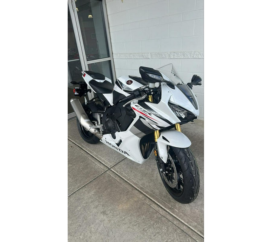2026 Honda® CBR1000RR ABS