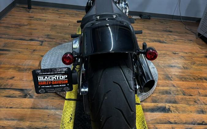 2018 Harley-Davidson® Breakout® BLACK TEMPEST W/PINSTRIPE