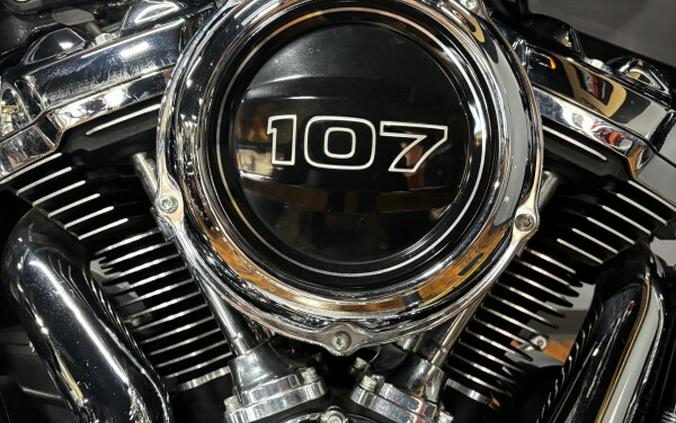 2018 Harley-Davidson® Breakout® BLACK TEMPEST W/PINSTRIPE