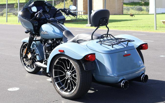 2024 Harley-Davidson® Road Glide® 3 Sharkskin Blue - Black Finish
