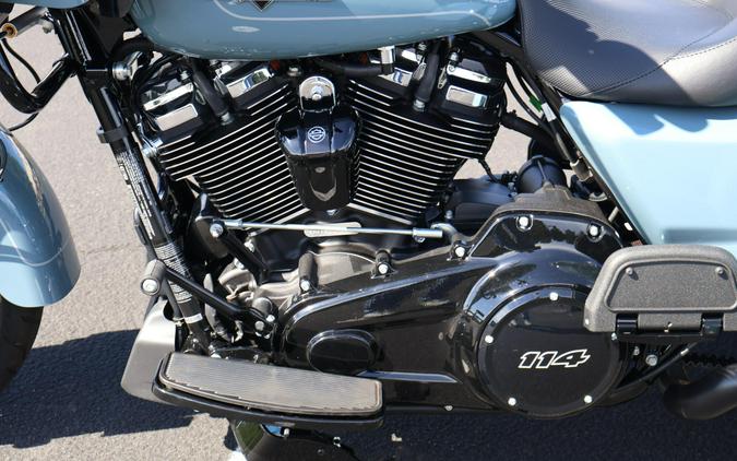 2024 Harley-Davidson® Road Glide® 3 Sharkskin Blue - Black Finish