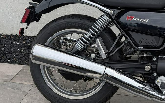 2024 Moto Guzzi V7 Special