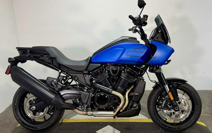 RA1250ST 2026 Pan America® 1250 ST