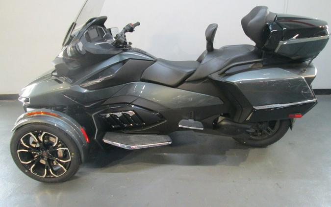 2021 Can-Am® Spyder® RT Limited Dark