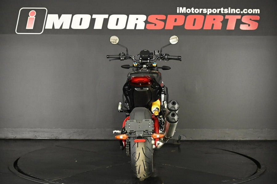 2024 Indian Motorcycle® FTR R Carbon Carbon Fiber