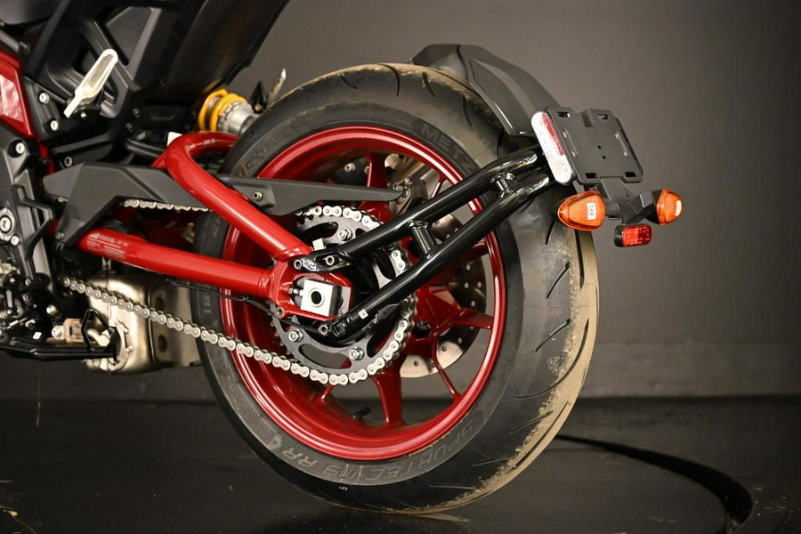 2024 Indian Motorcycle® FTR R Carbon Carbon Fiber