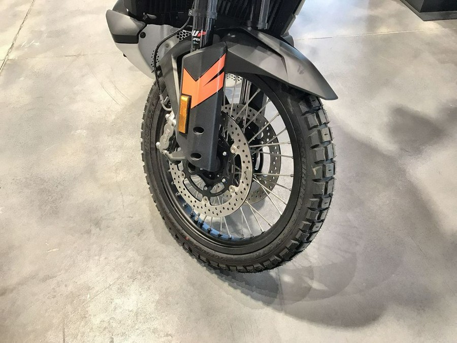 2024 KTM 790 Adventure