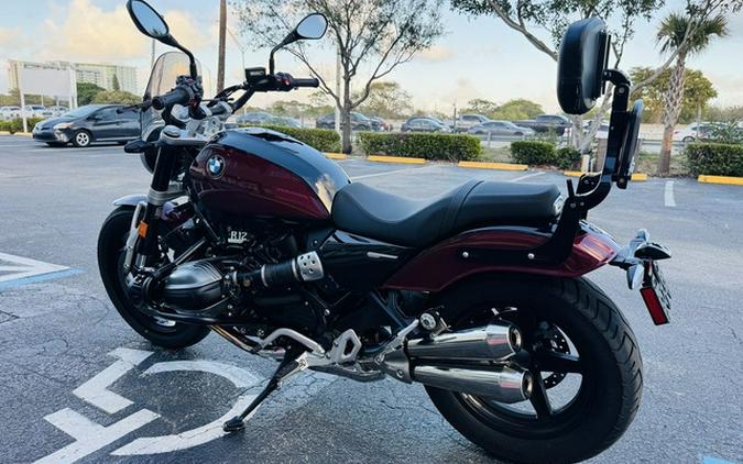 2024 BMW R 12 Aventurin Red Metallic Blackstorm Metallic