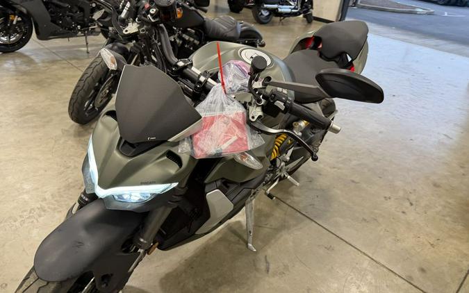 2023 Ducati Streetfighter V2 Storm Green
