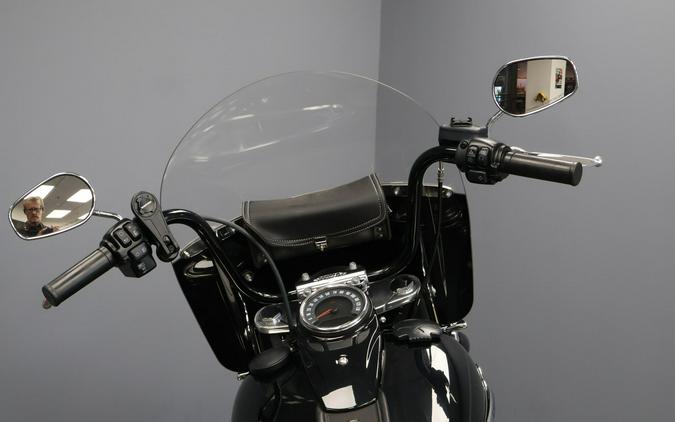 2019 Harley-Davidson® Heritage Classic 114 Vivid Black