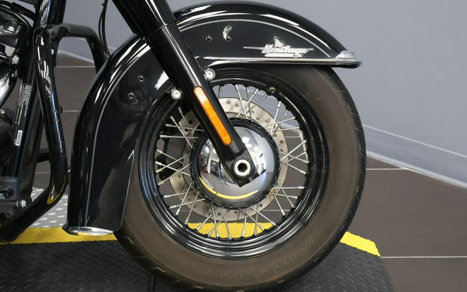 2019 Harley-Davidson® Heritage Classic 114 Vivid Black