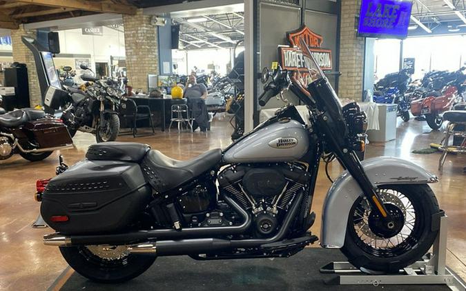 2024 Harley-Davidson Softail FLHCS - Heritage Classic