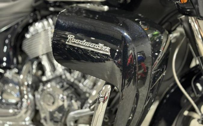 2022 Indian Motorcycle® Roadmaster® Limited Black Azure Crystal