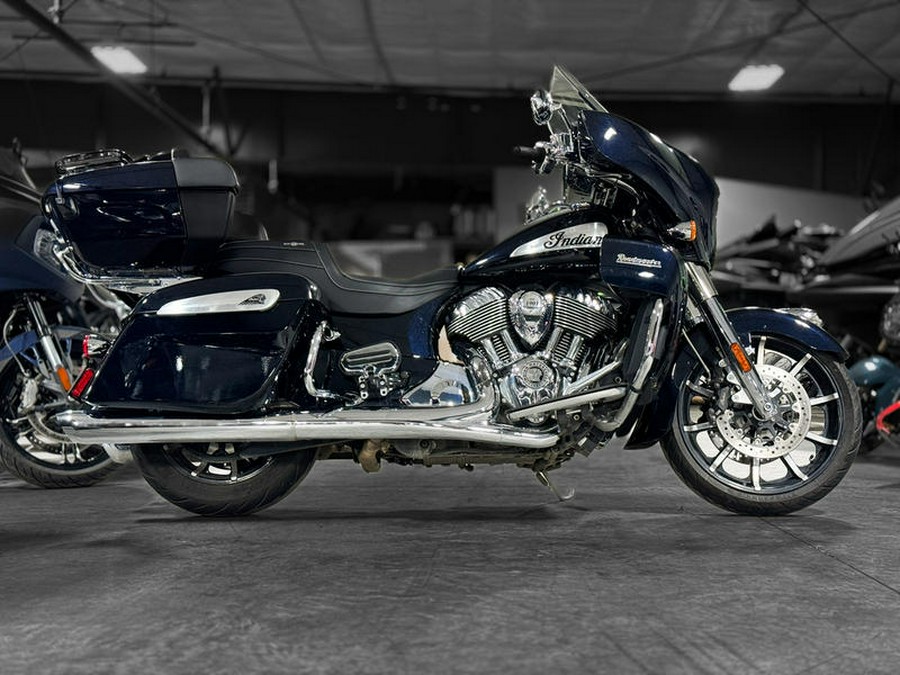 2022 Indian Motorcycle® Roadmaster® Limited Black Azure Crystal