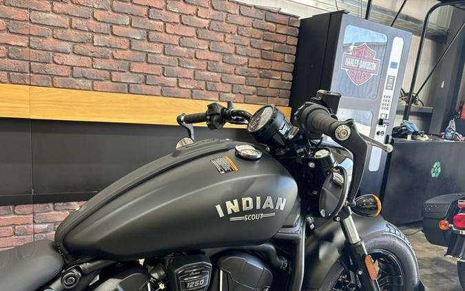 2025 Indian Motorcycle® Scout® Bobber Limited Black Smoke