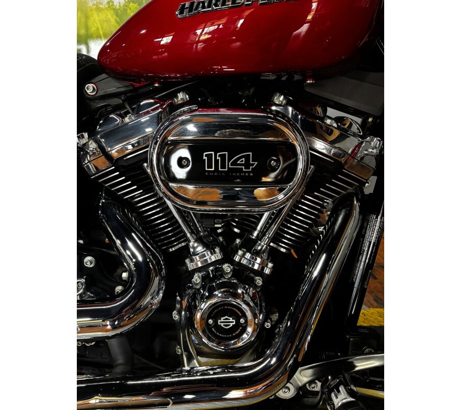 2019 Harley-Davidson® Breakout® 114 WICKED RED W/PINSTRIPE