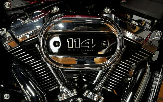 2019 Harley-Davidson® Breakout® 114 WICKED RED W/PINSTRIPE