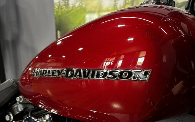2019 Harley-Davidson® Breakout® 114 WICKED RED W/PINSTRIPE