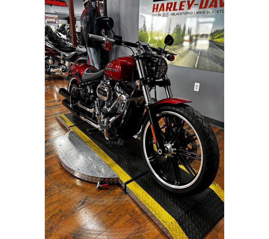 2019 Harley-Davidson® Breakout® 114 WICKED RED W/PINSTRIPE