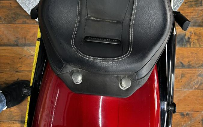 2019 Harley-Davidson® Breakout® 114 WICKED RED W/PINSTRIPE