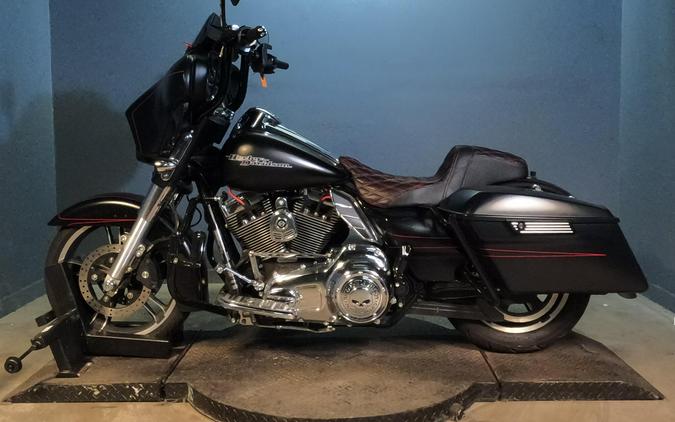 2016 Harley-Davidson Street Glide Special Black Denim