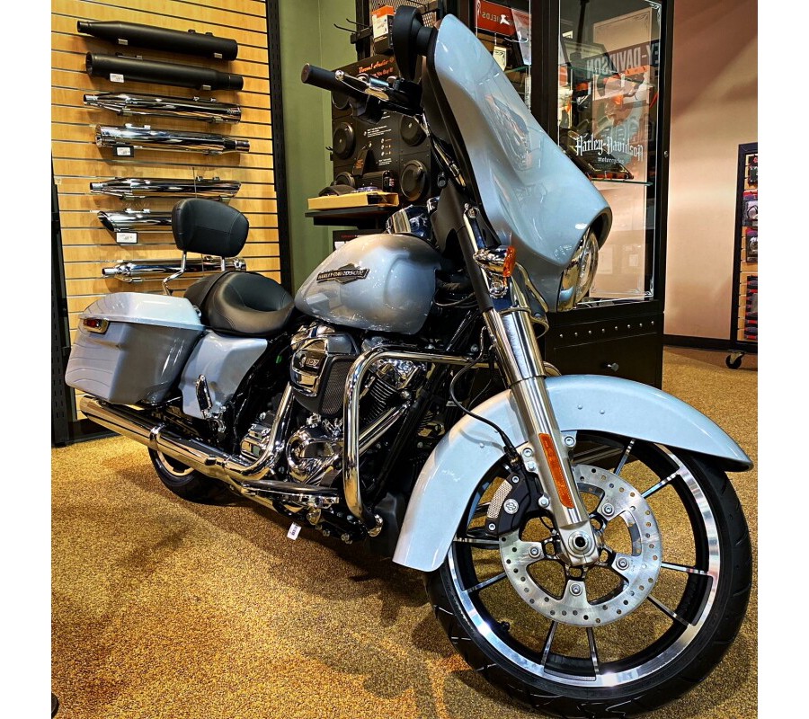 2023 HarleyDavidson Street Glide Atlas Silver Metallic for sale in
