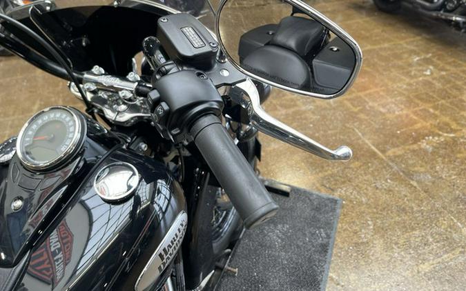 2021 Harley-Davidson FLHCS - Heritage Classic 114