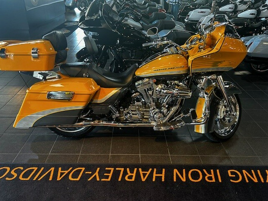 2009 Harley-Davidson CVO™ Road Glide® Yellow Pearl & Charcoal Slate with Ghost Feather g