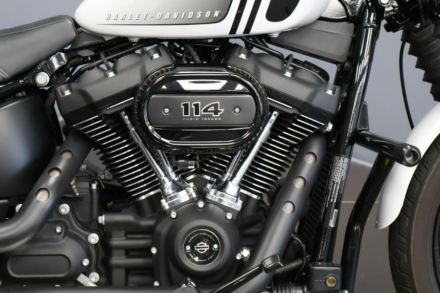 2021 Harley-Davidson® Street Bob® 114 Stone Washed White Pearl