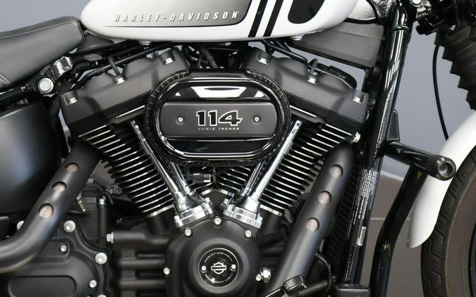 2021 Harley-Davidson® Street Bob® 114 Stone Washed White Pearl