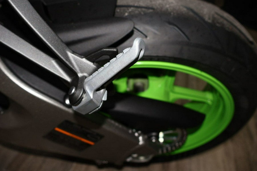 2024 Kawasaki Ninja ZX-6R 40Th Anniversary Edition ABS