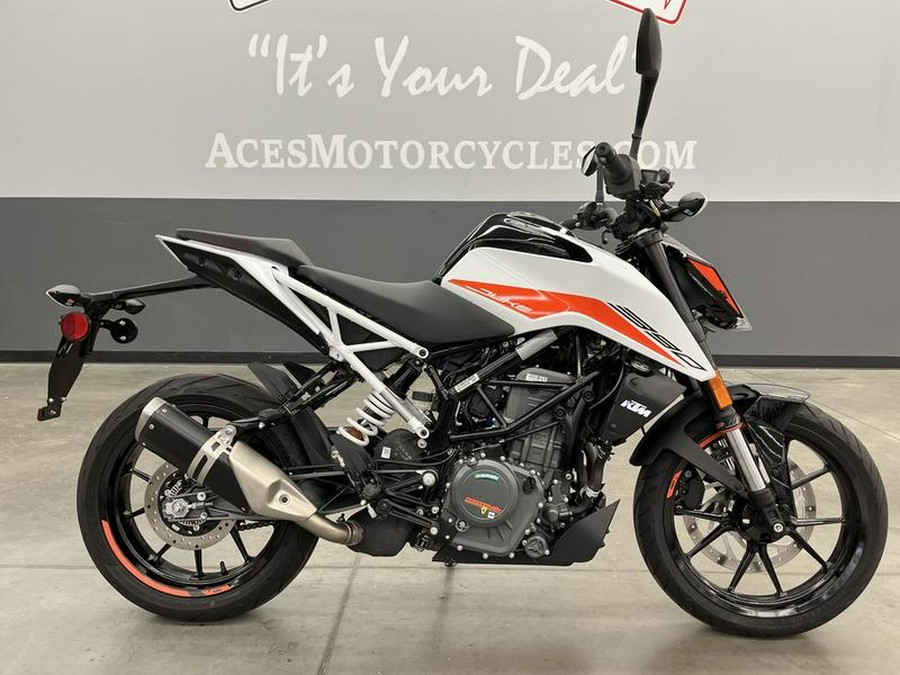 2022 KTM DUKE 390