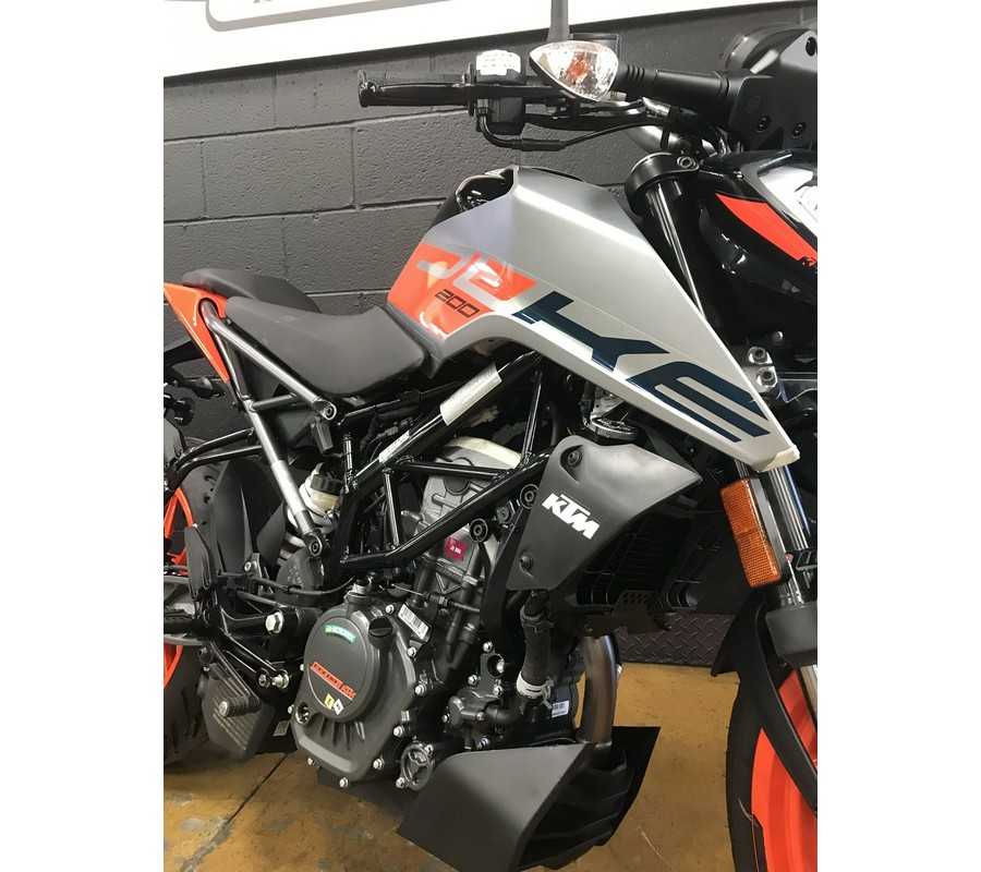 2023 KTM 200 DUKE