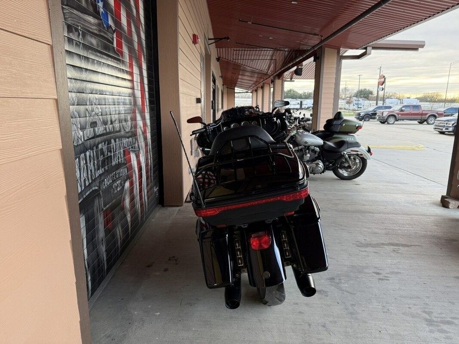2020 Harley-Davidson® Ultra Limited Vivid Black