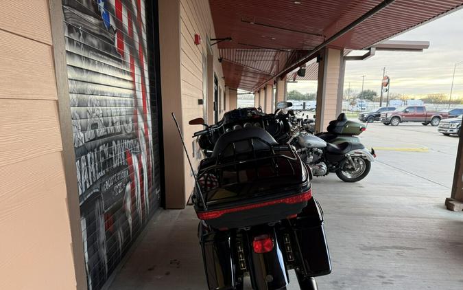 2020 Harley-Davidson® Ultra Limited Vivid Black