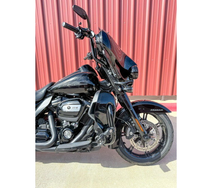 2020 Harley-Davidson® Ultra Limited Vivid Black