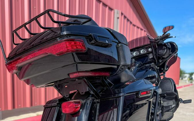 2020 Harley-Davidson® Ultra Limited Vivid Black