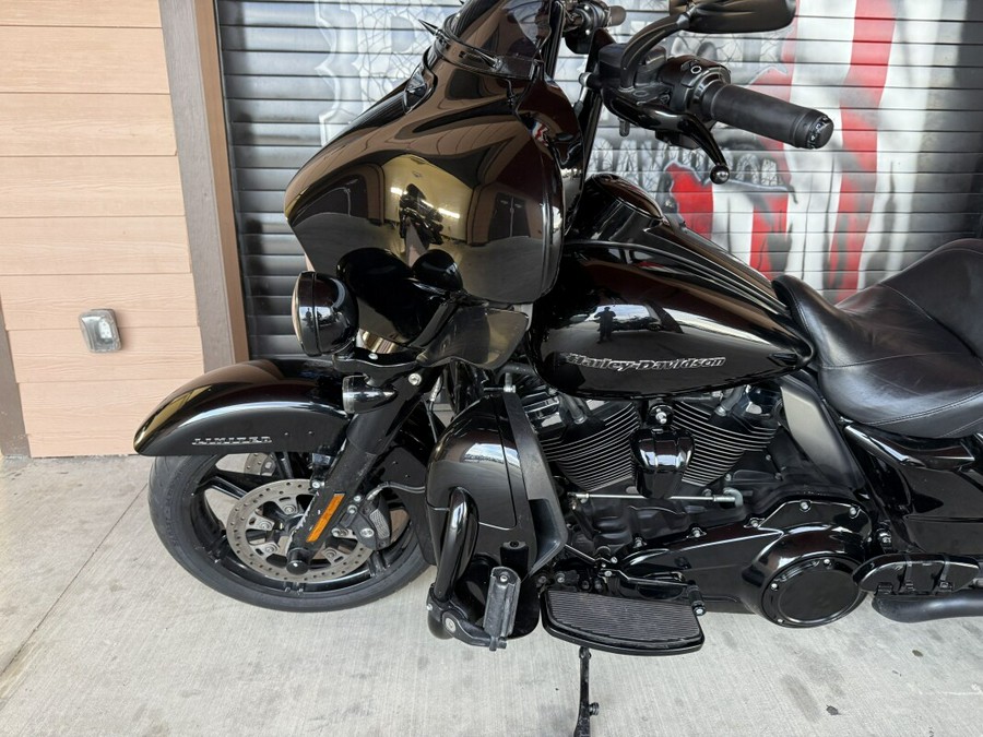 2020 Harley-Davidson® Ultra Limited Vivid Black