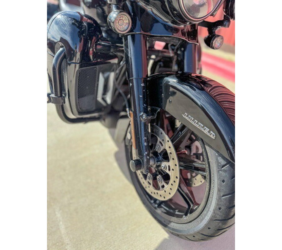 2020 Harley-Davidson® Ultra Limited Vivid Black
