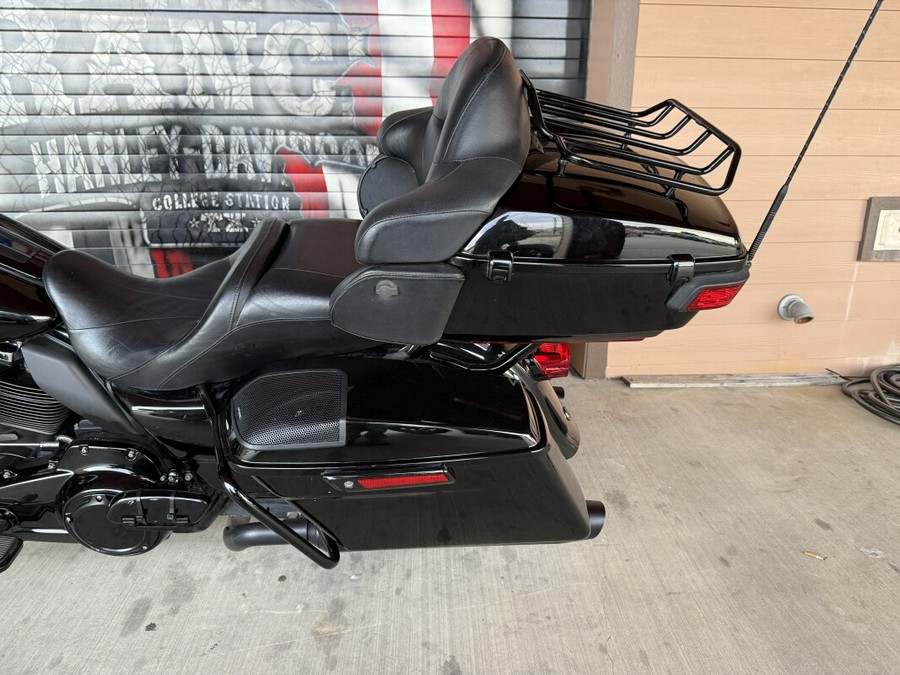 2020 Harley-Davidson® Ultra Limited Vivid Black