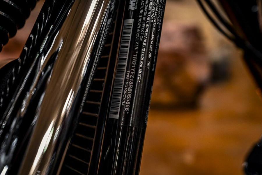 2024 Harley-Davidson Softail Breakout 117 Cruiser FXBR