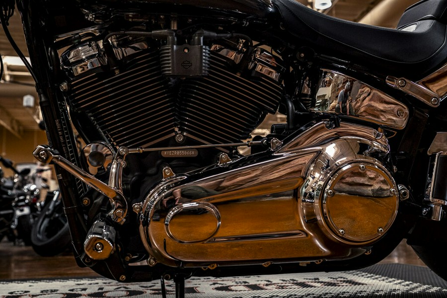 2024 Harley-Davidson Softail Breakout 117 Cruiser FXBR