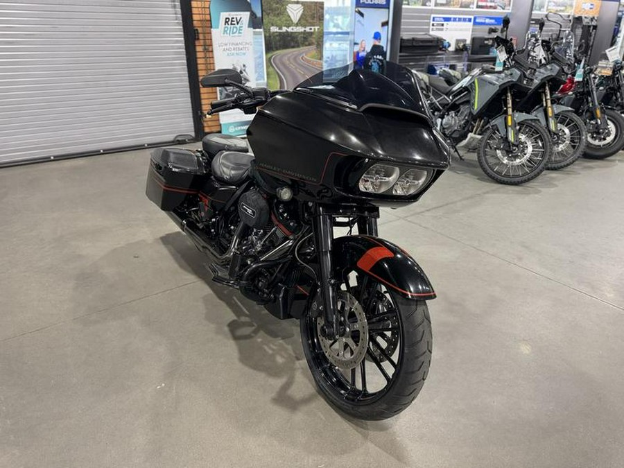 2018 Harley-Davidson® FLTRXSE - CVO™ Road Glide®