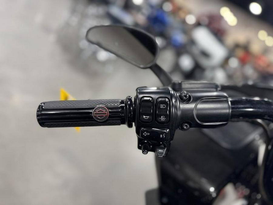2018 Harley-Davidson® FLTRXSE - CVO™ Road Glide®