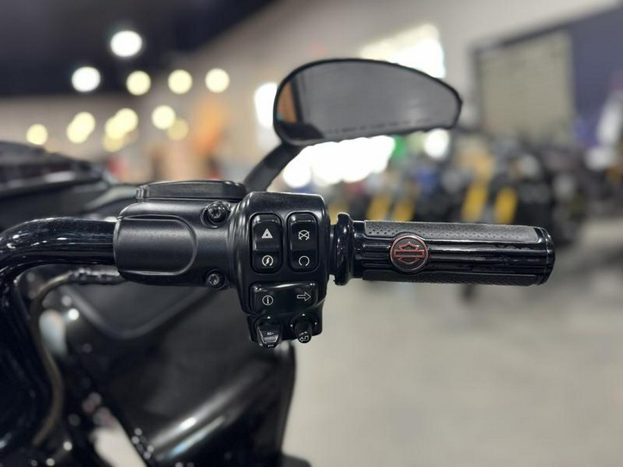 2018 Harley-Davidson® FLTRXSE - CVO™ Road Glide®