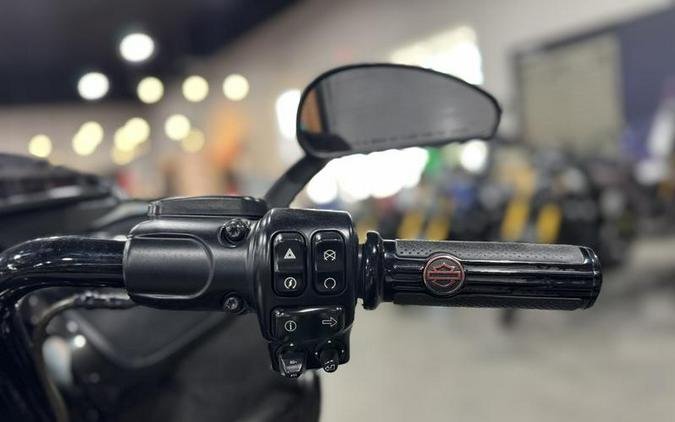 2018 Harley-Davidson® FLTRXSE - CVO™ Road Glide®