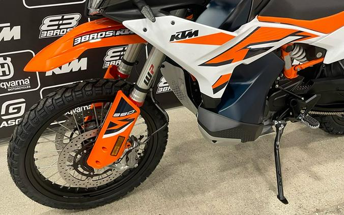 2023 KTM 890 Adventure R